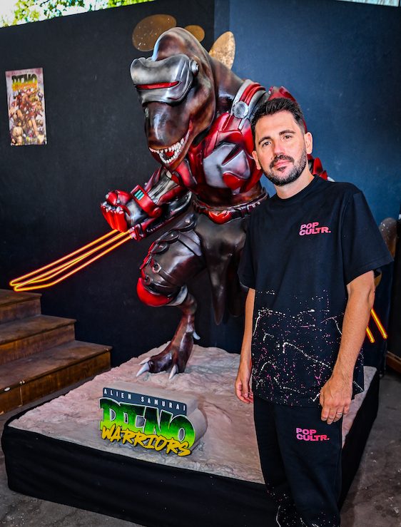 Alien Samurai Dino Warriors were present during Tomorrowland as Dimitri Vegas greets fans for an exclusive signing session