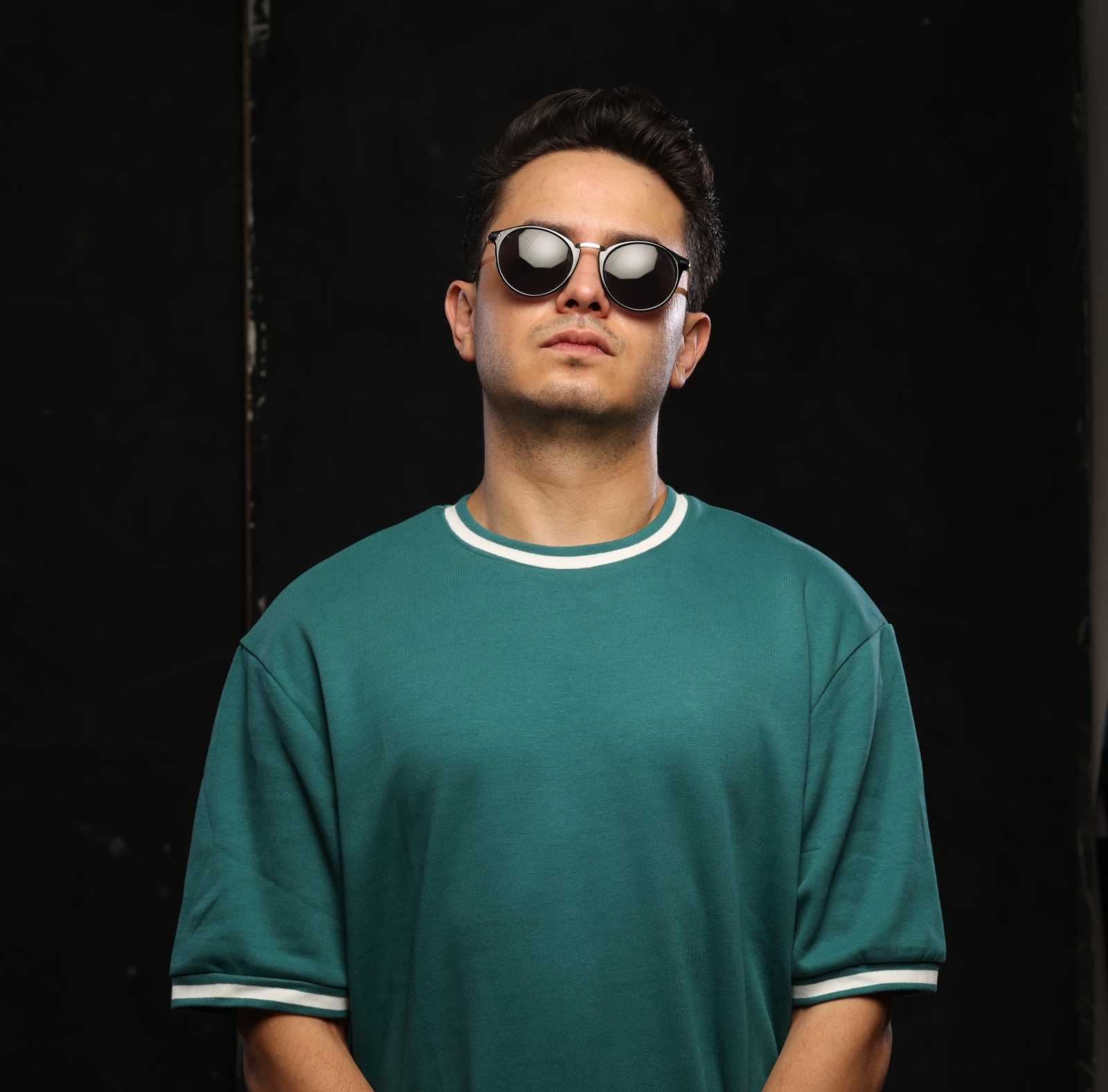 BZARS STANDS UP STRONG WITH THIS INFECTIOUS NEW SOLO EFFORT ‘HUMANS’ – A PROGRESSIVE TECH HOUSE ANTHEM