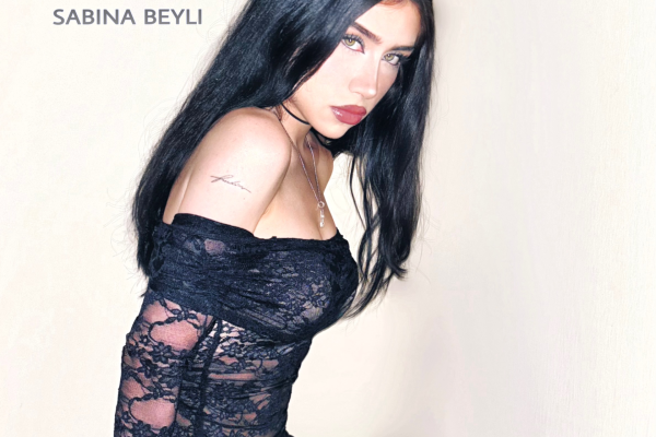 SABINA BEYLI NEW SINGLE ‘CODE BLUE’ IS A SONIC EXPLORATION OF HEARTACHE AND RESOLVE 